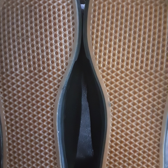 NWOB...AUTHENTIC ICONIC VANS LOW CUT SKATE SHOE 8 - Picture 6 of 6